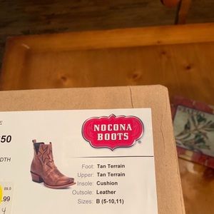 Size 9 only worn once! Brand New